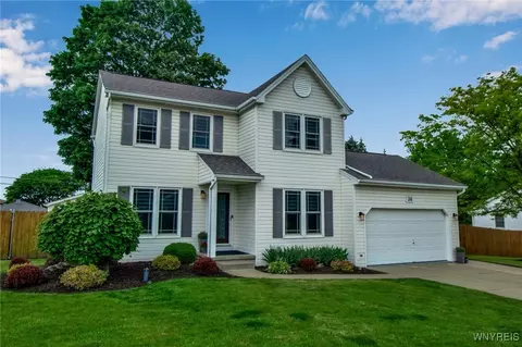 36 Wedgewood Dr, Cheektowaga, NY 14227
