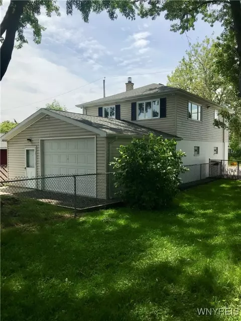 41 Wisconsin Pl, Buffalo, NY 14211