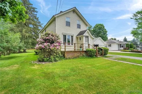 158 Elk St, Springville, NY 14141