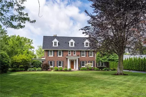636 Lebrun Rd, Amherst, NY 14226