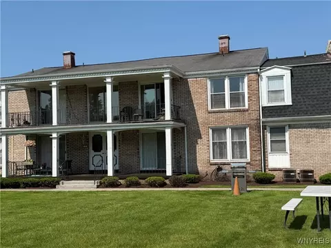 73 Henel Ave #5, Amherst, NY 14226
