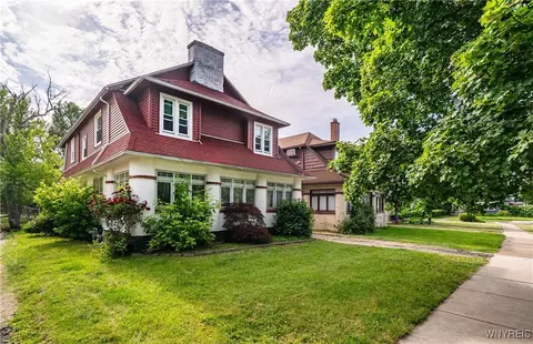 72 Winston Rd, Buffalo, NY 14216