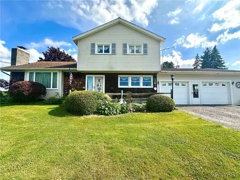 9718 Pearson Rd, Hartland, NY 14105