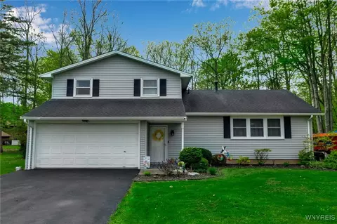 7180 Lincoln Avenue Ext, Lockport, NY 14094