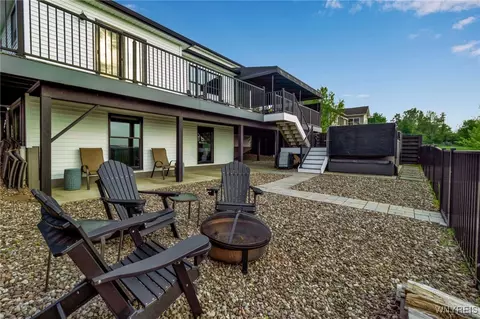 Exterior - 569 Mill Rd, Aurora, NY 14052 photo 3 of 7