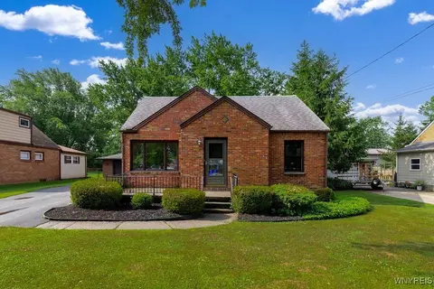 473 Seneca Creek Rd, West Seneca, NY 14224