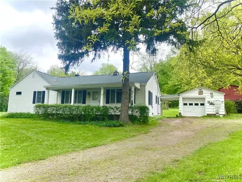 11671 Gowanda State Rd, North Collins, NY 14111