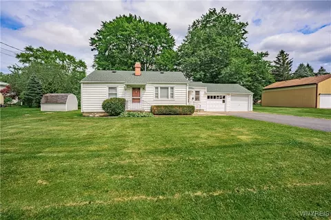 2659 Grace Ave, Newfane, NY 14108