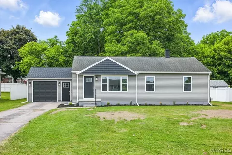 7058 N Pearl Street Rd, Oakfield, NY 14125