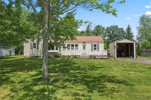 2805 Bedell Rd, Grand Island, NY 14072