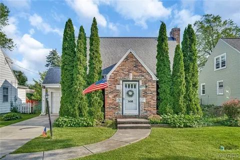 161 Willow Breeze Rd, Buffalo, NY 14223