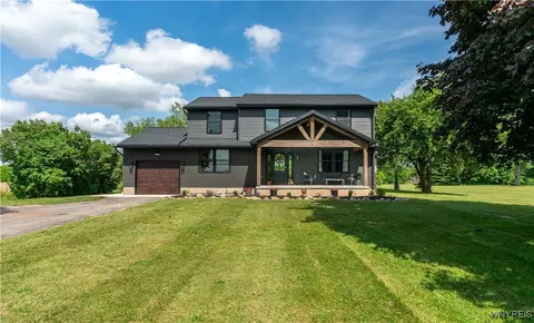 6113 Baer Rd, Wheatfield, NY 14132