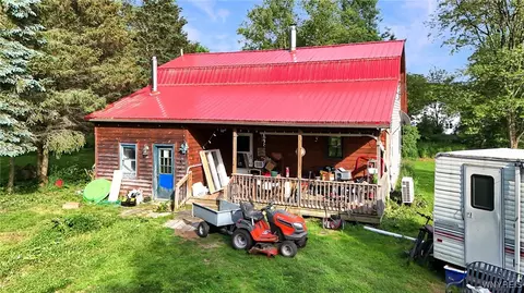 8368 Higgins Rd, Freedom, NY 14065 photo 5