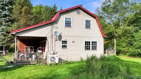 8368 Higgins Rd, Freedom, NY 14065 photo 3
