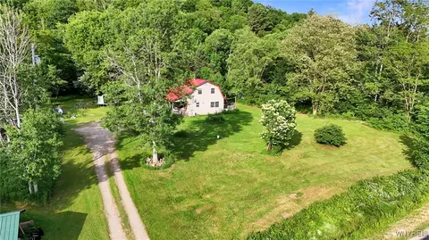 8368 Higgins Rd, Freedom, NY 14065 photo 2