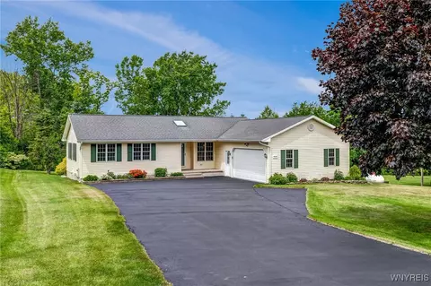 4868 Cambria Rd, Cambria, NY 14094