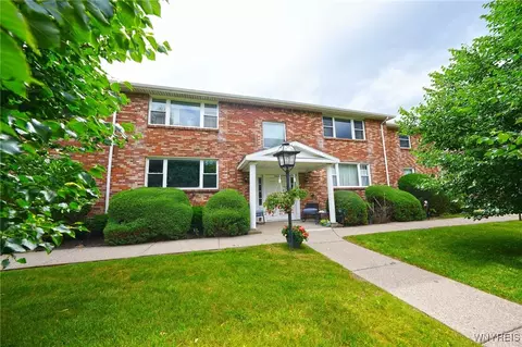 59 Old Lyme Dr #3, Amherst, NY 14221