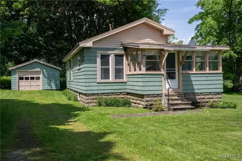 66 Waverly Ave, Ellicott, NY 14720
