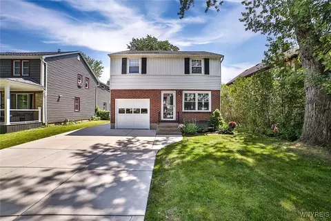 218 Hamilton Dr, Amherst, NY 14226