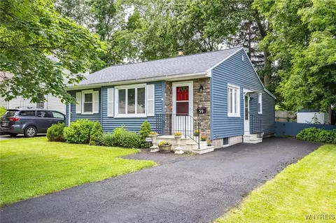 39 Marwood Rd, Greece, NY 14616
