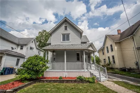 187 Lock St, Lockport, NY 14094