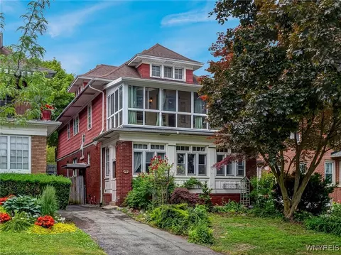 26 Jewett Pkwy, Buffalo, NY 14214