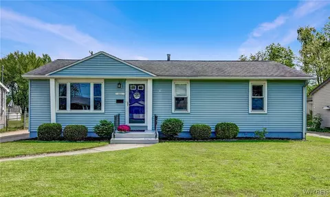 4333 Salem Dr, Buffalo, NY 14219