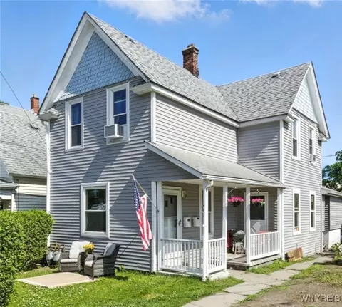 3698 1st St, Buffalo, NY 14219
