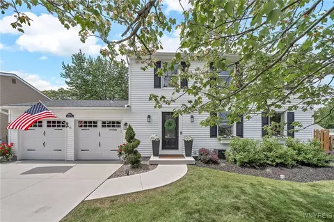5062 Overlook Pt, Hamburg, NY 14075