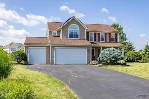 59 Sweet Pea Dr, West Henrietta, NY 14586