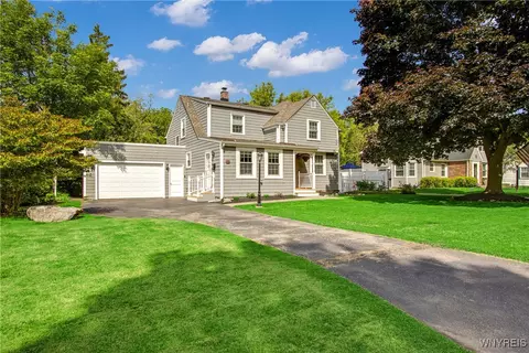 191 Lehn Springs Dr, Amherst, NY 14221