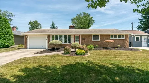 89 Burnside Dr, Tonawanda, NY 14150