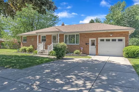414 Rosebrock St, North Tonawanda, NY 14120