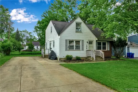 139 Boncroft Dr, West Seneca, NY 14224
