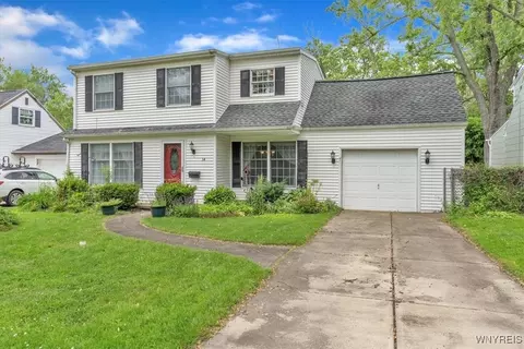 34 Northfield Pl, Amherst, NY 14226