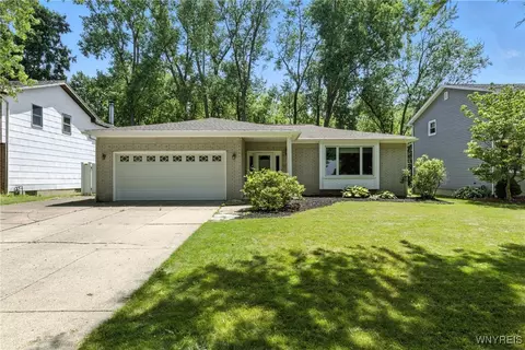 53 Christine Dr, Amherst, NY 14228