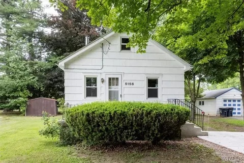 5156 Fairgrounds Rd, Hamburg, NY 14075