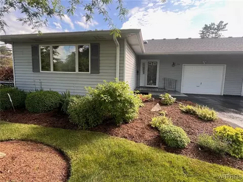 5861 Goodrich Rd #6D, Clarence Center, NY 14032