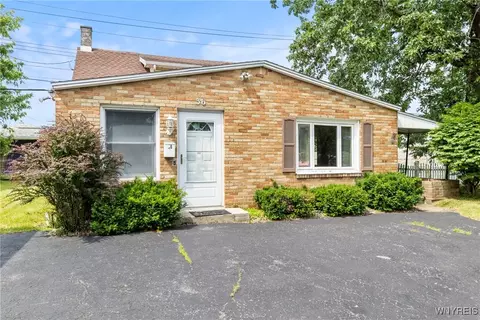36 Meadowlawn Rd, Cheektowaga, NY 14225