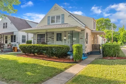 2482 Grand Ave, Niagara Falls, NY 14301