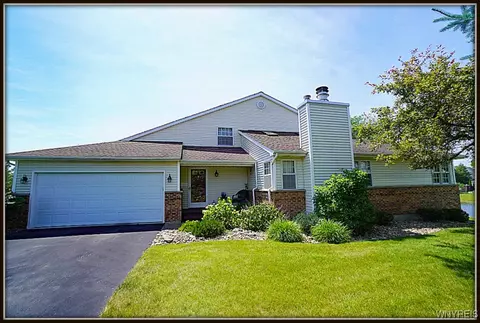 60 Hastings Dr, Orchard Park, NY 14127