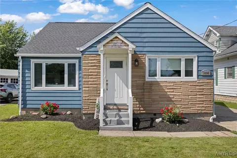 1996 Como Park Blvd, Lancaster, NY 14086