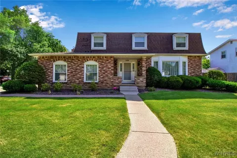204 Belvoir Rd, Amherst, NY 14221