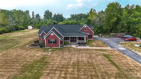 7570 Cedar St, Newstead, NY 14001