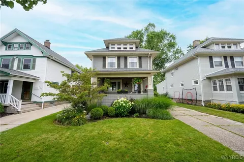 128 Argonne Dr, Kenmore, NY 14217