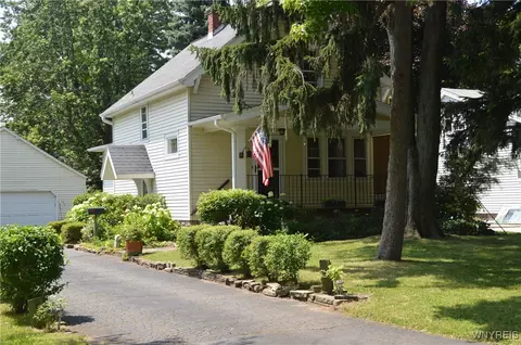 45 Richfield Rd, Amherst, NY 14221