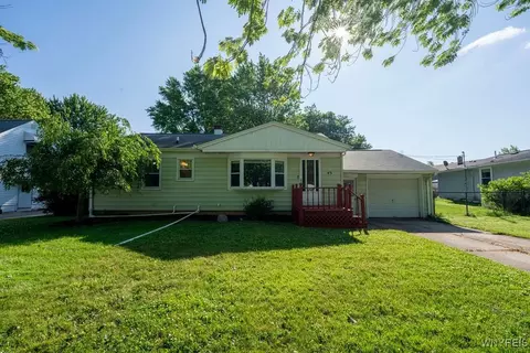 45 Bellinger Dr, Tonawanda, NY 14150