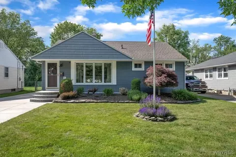 150 Lorfield Dr, Amherst, NY 14226