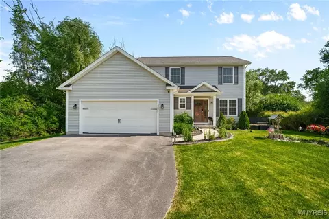 720 N Star Rd, East Aurora, NY 14052