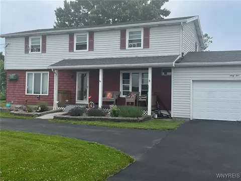 6526 Nash Rd, Wheatfield, NY 14120